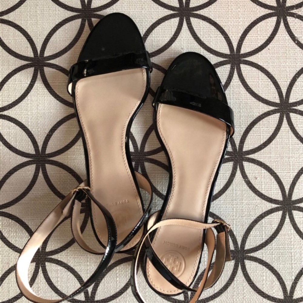 Authentic Tory Burch Elizabeth Block Heels